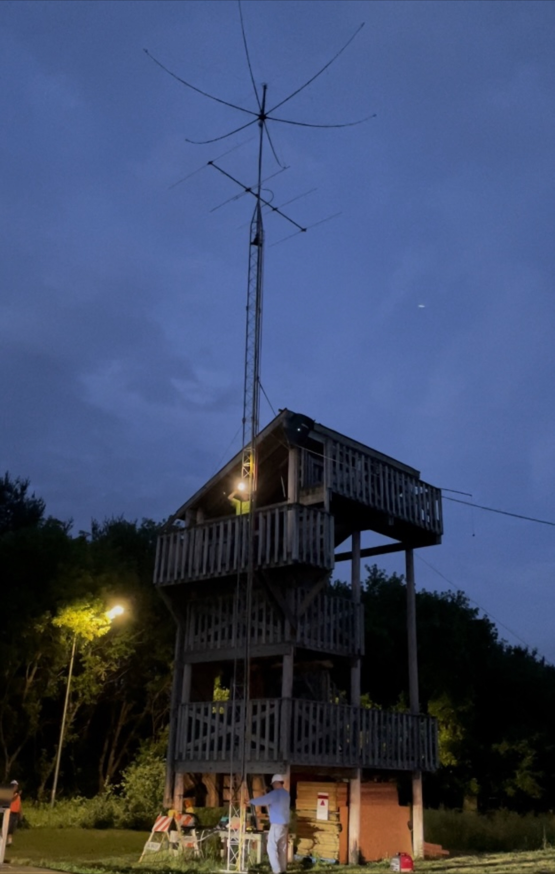 50 foot tower with a 10/15/20 meter Hex Beam and 6 meter Yagi